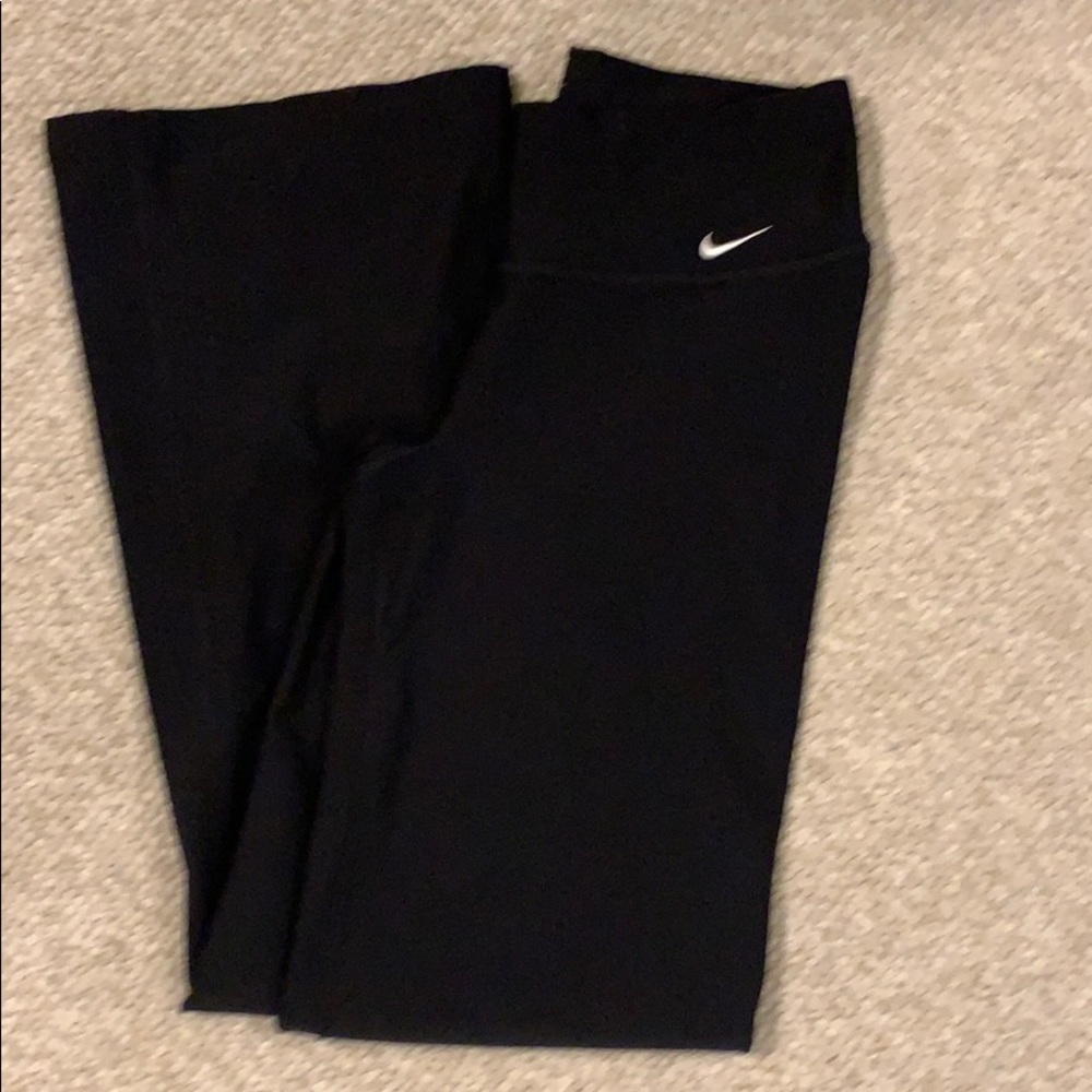 Women’s Nike dri fit wide leg yoga pants